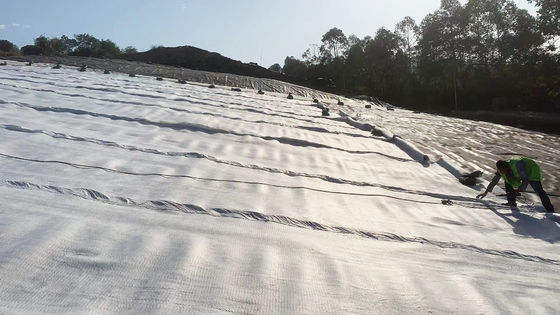 자외선 저항성 HDPE 부드러운 지오 엠브라인