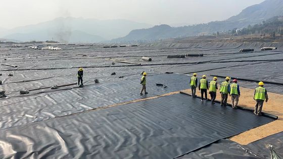 맞춤형 HDPE 매끄러운 지오 엠브랜