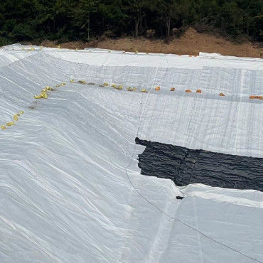 힐링 관리 솔루션 HDPE 뛰어난 화학 저항성과 고온 저항성을 가진 부드러운 지오 엠브란