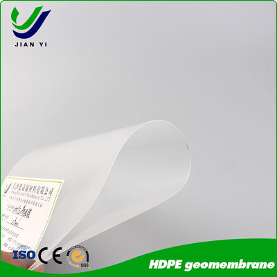 해안 안정성을 위한 700% 신장률, 480N 천공 저항성, 9m 초광폭 롤 HDPE 평활 지오멤브레인 라이너