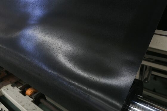 비용 효율적인 UV 저항성 거친 스프레이 지오멤브레인 (두께 0.5mm-2.5mm) - 누수 방지 프로젝트용